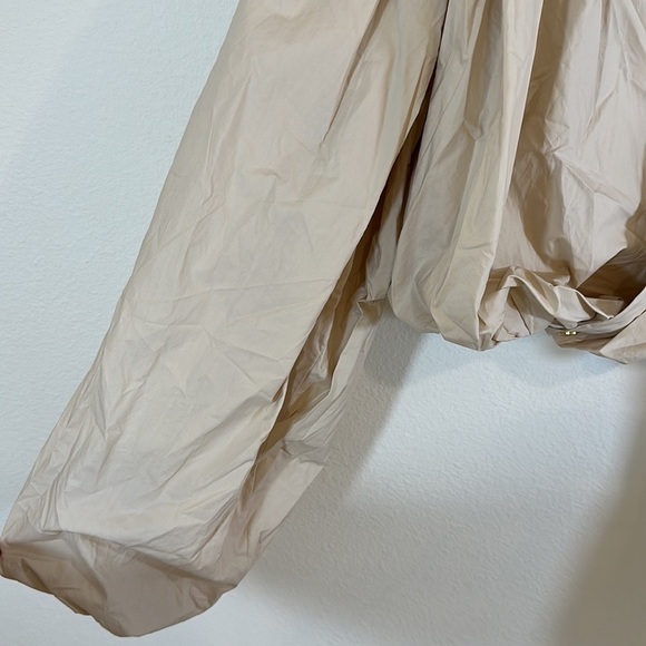 Eenk POUPEE Shirred Collarless Ivory Jacket with detachable sleeves - Picture 13 of 15